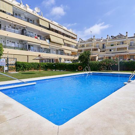 Hawaii 1St Floor Burriana, Nerja Apartman Kültér fotó