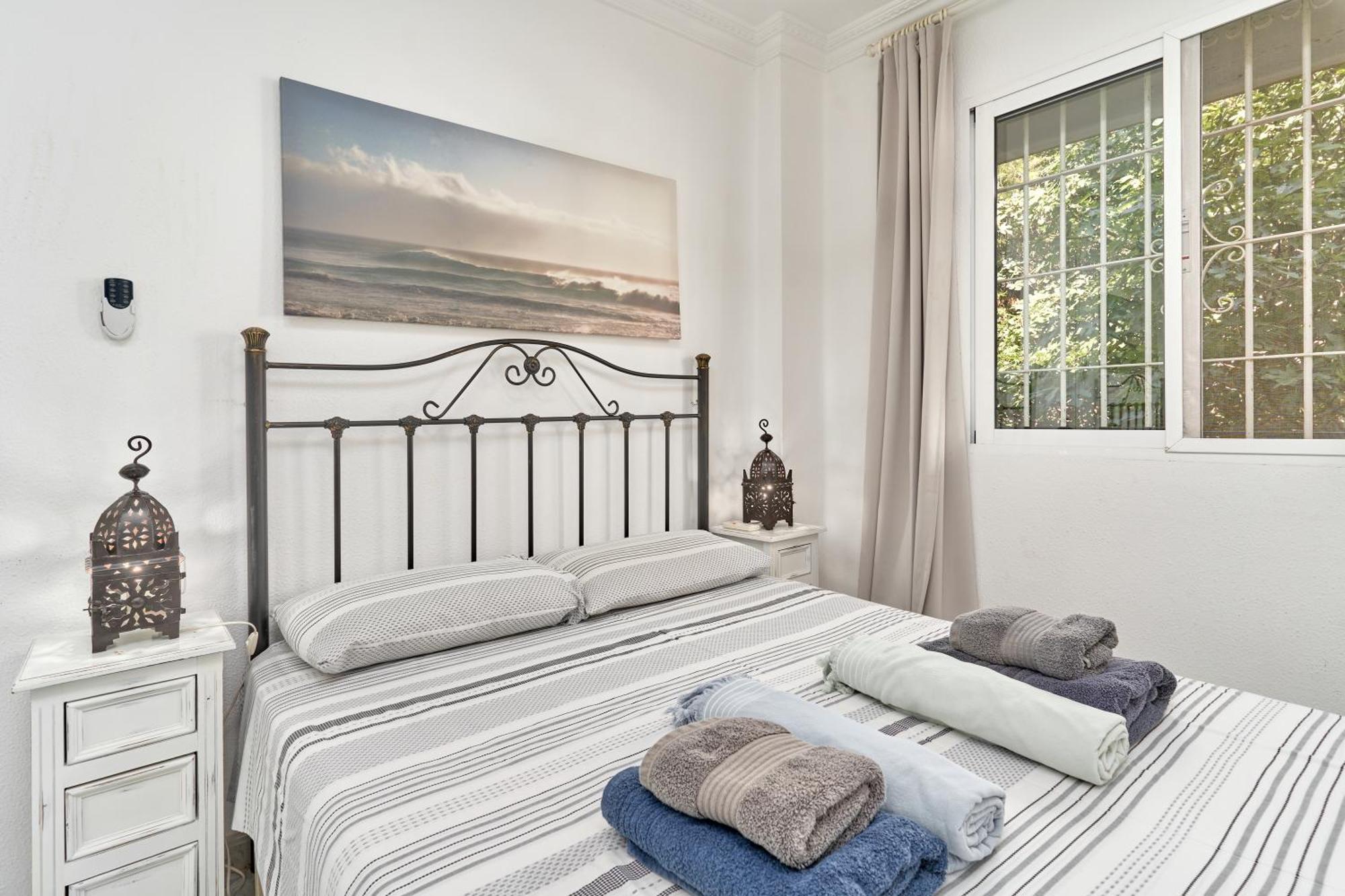 Hawaii 1St Floor Burriana, Nerja Apartman Kültér fotó