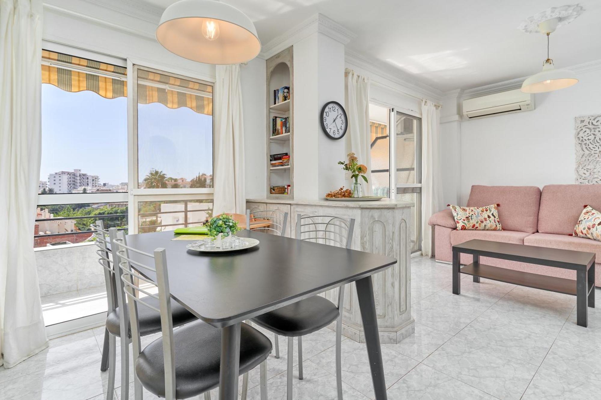 Hawaii 1St Floor Burriana, Nerja Apartman Kültér fotó
