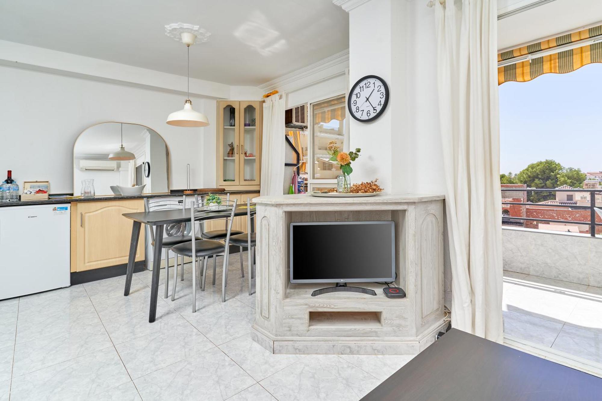 Hawaii 1St Floor Burriana, Nerja Apartman Kültér fotó