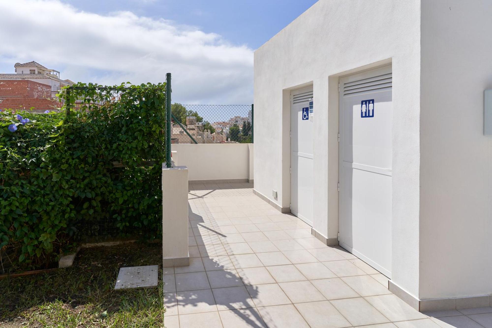 Hawaii 1St Floor Burriana, Nerja Apartman Kültér fotó