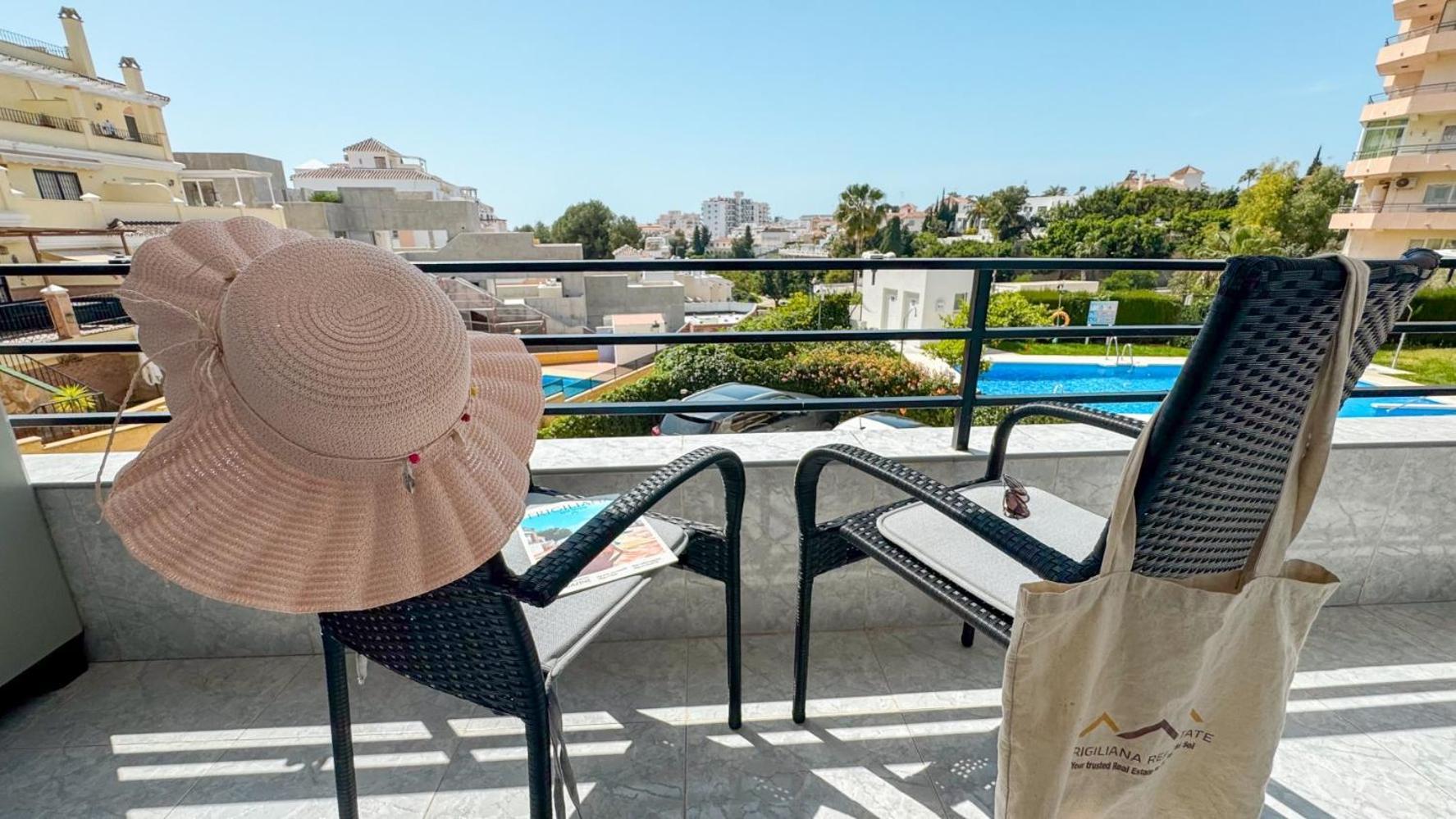 Hawaii 1St Floor Burriana, Nerja Apartman Kültér fotó