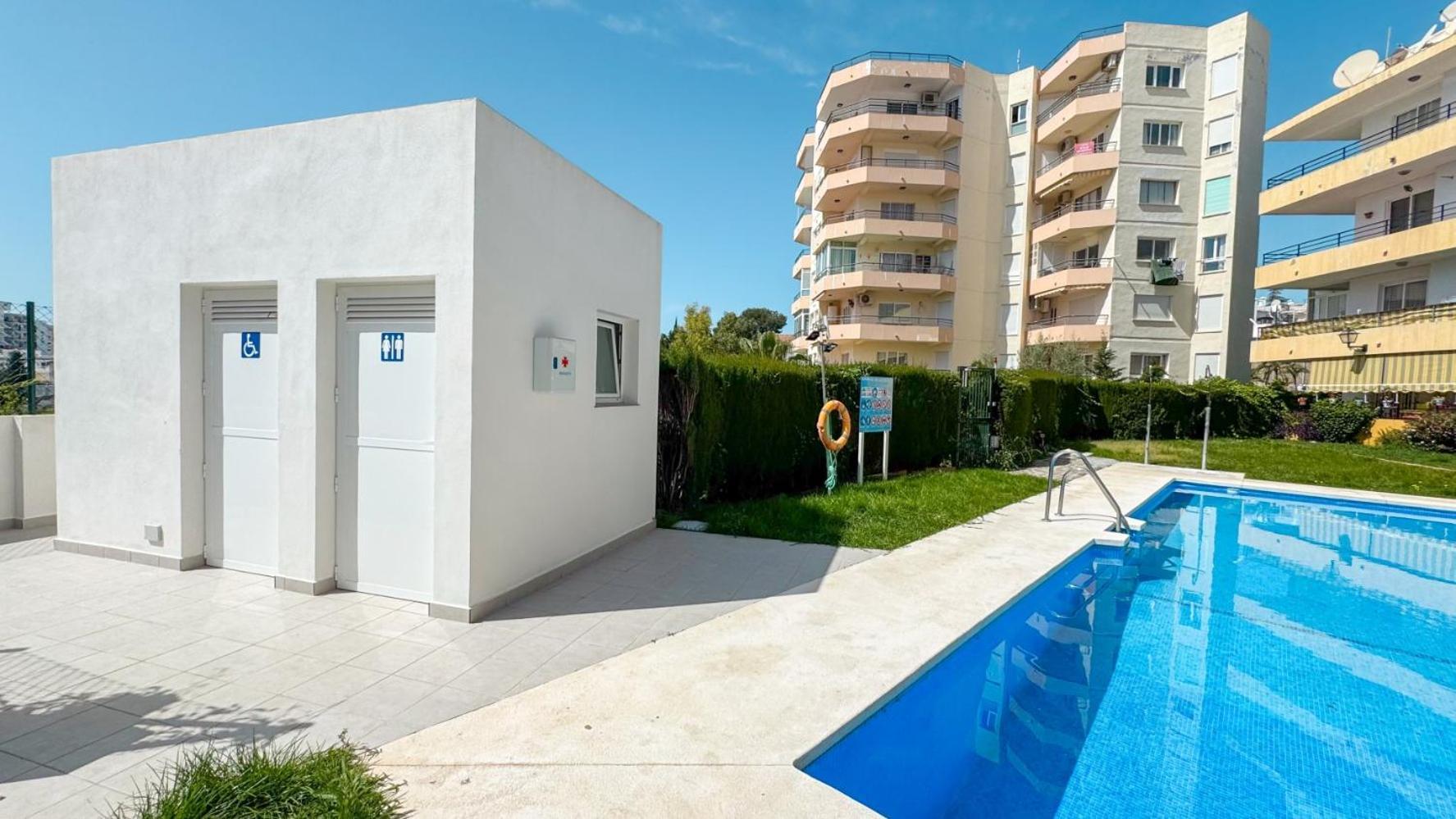 Hawaii 1St Floor Burriana, Nerja Apartman Kültér fotó