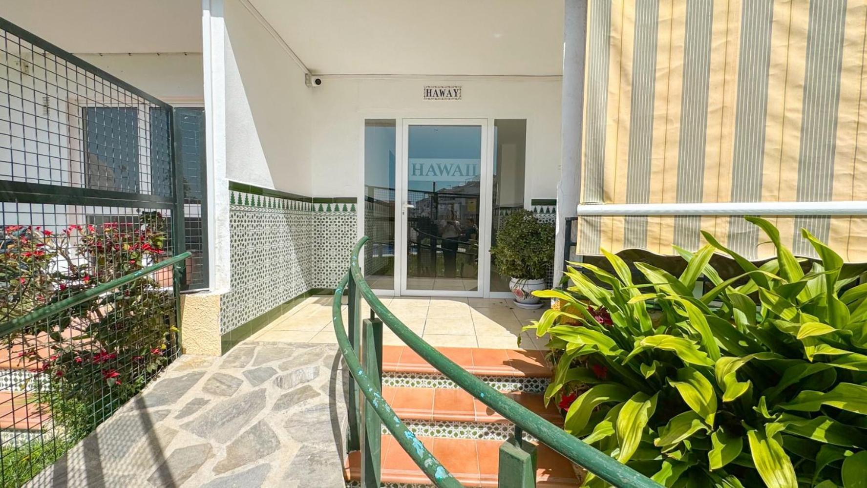 Hawaii 1St Floor Burriana, Nerja Apartman Kültér fotó
